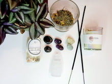 Load image into Gallery viewer, Full Moon in Aquarius ♒ Box