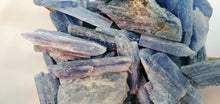 Load image into Gallery viewer, Raw Blue Kyanite blades