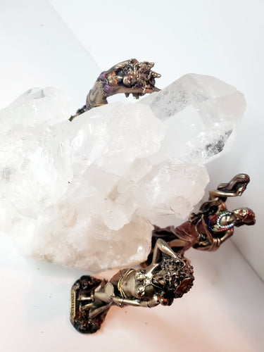 LARGE QUARTZ