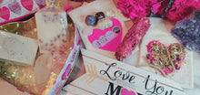 Load image into Gallery viewer, Valentine&#39;s Day Box