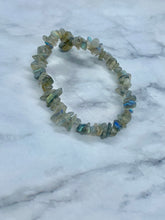 Load image into Gallery viewer, Crystal Chip Bracelets